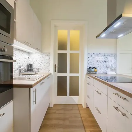 Apartment Elegantna Prostorna Stanovanja V Centru Ljubljane *