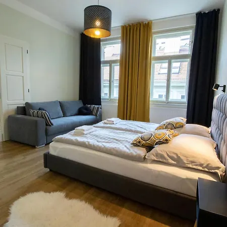 Apartment Elegantna Prostorna Stanovanja V Centru Ljubljane Laibach
